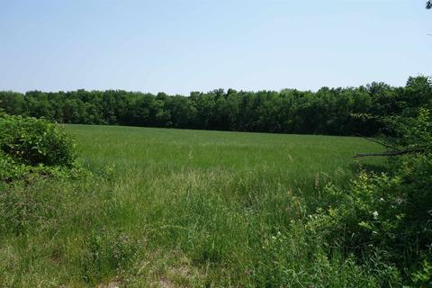 e8999 Weinke Road, North Freedom, WI 53951