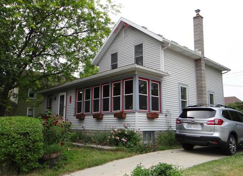 237 W Main St, Belleville, WI 53508