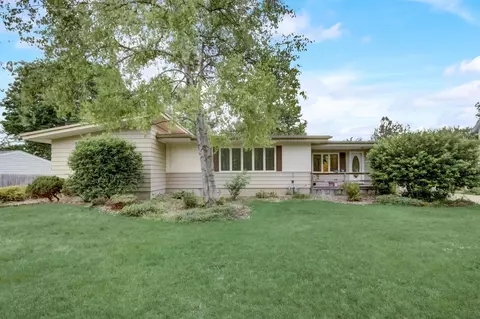 426 S Prince St, Whitewater, WI 53190