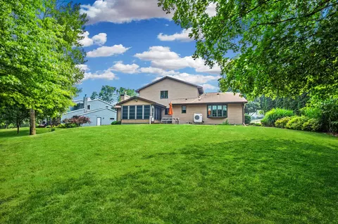 5422 North Pass, Mcfarland, WI 53558