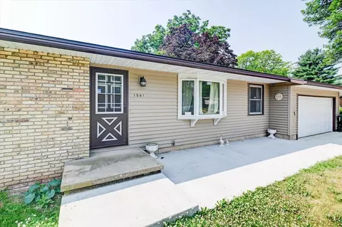 1941 Colorado Ave, Sun Prairie, WI 53590
