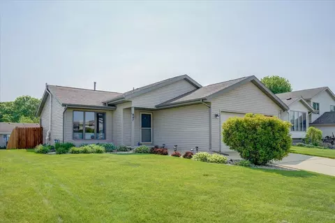 847 N Edge Trl, Verona, WI 53593