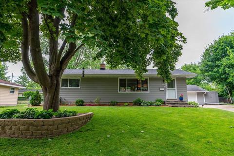 709 Lamont Ln, Madison, WI 53716
