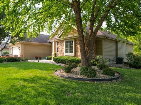 2350 Deer Path Way, Beloit, WI 53511