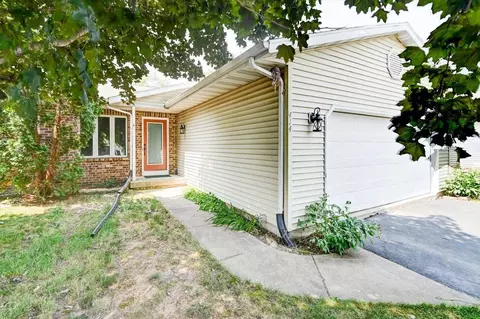 414 Meadow Oak Trl, Deforest, WI 53532
