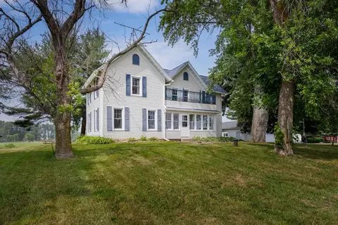 w1470 County Road Z, Fall River, WI 53932