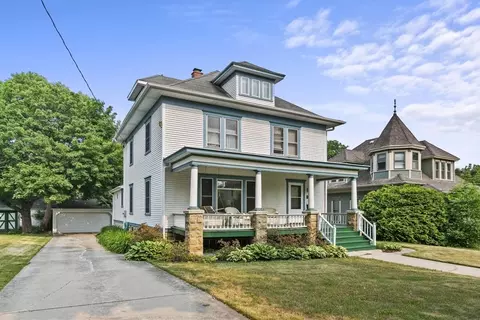 111 West St, Edgerton, WI 53534