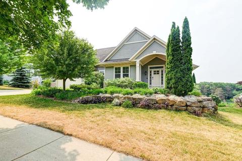 8103 Flagstone Dr, Madison, WI 53719