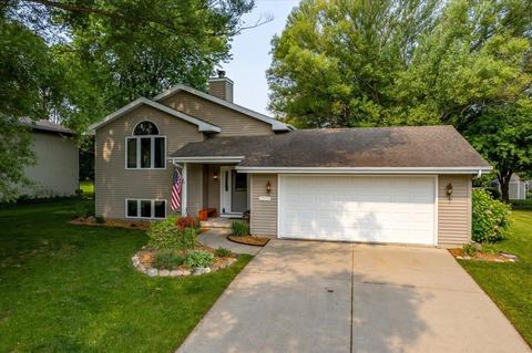 2757 Jacquelyn Dr, Fitchburg, WI 53711