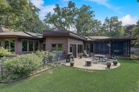 6 Nokomis Ct, Madison, WI 53711
