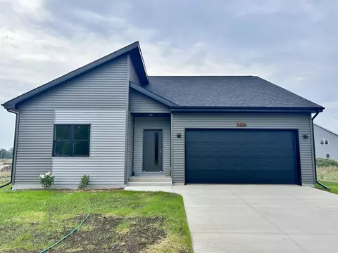 5709 Divine St, Madison, WI 53718