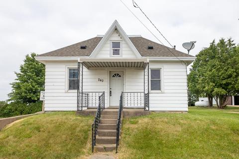 240 W Main St, Dickeyville, WI 53808