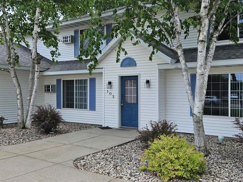 105 Berkley Blvd, Baraboo, WI 53913
