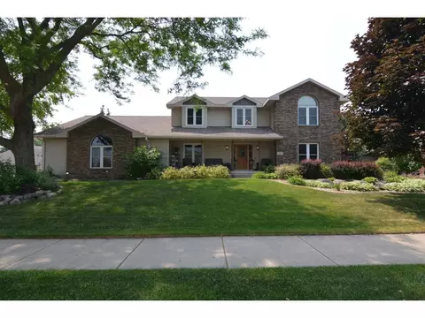 808 Eddington Dr, Sun Prairie, WI 53590