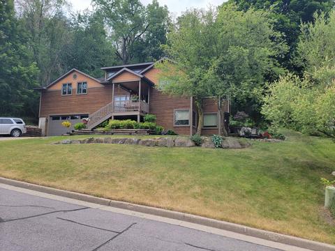 210 Palmer Pkwy, Lodi, WI 53555
