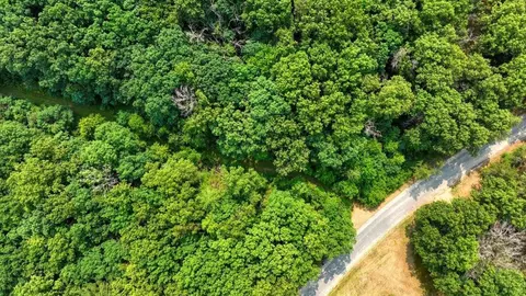 32 7- Acres Oak Glen Cir, Lyndon Station, WI 53944