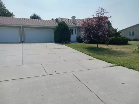 1724 Holly Dr, Janesville, WI 53546