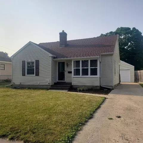 1417 Merrill St, Beloit, WI 53511