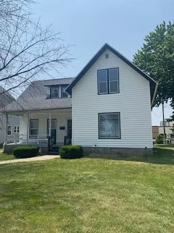 527 S Adams St, Lancaster, WI 53813