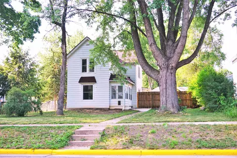 620 2nd Ave, Baraboo, WI 53913