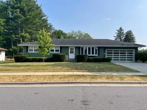 357 Hoover St, Sun Prairie, WI 53590