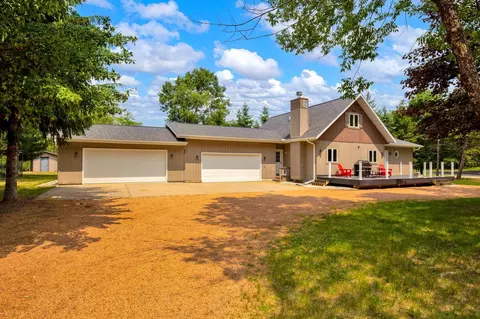 1566 Kingswood Trl, Nekoosa, WI 54457