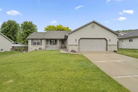 3875 Mallard Ln, Janesville, WI 53546