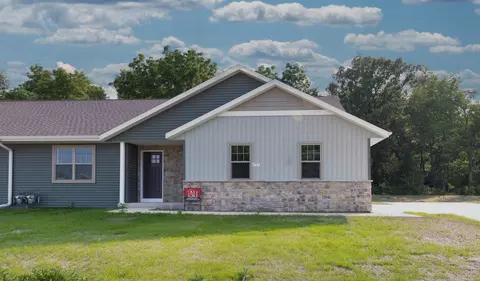 5313 N Wright Rd, Milton, WI 53563