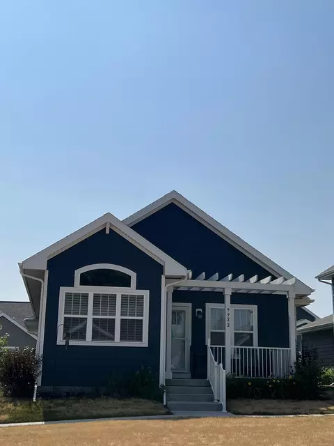 9922 Peach Leaf Ln, Middleton, WI 53562