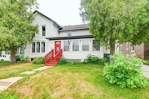 203 N Main St, Edgerton, WI 53534