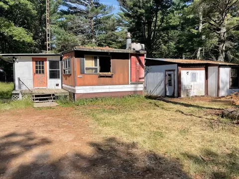 2063 Leona St, Friendship, WI 53934