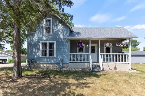 613 S Miller St, Oxford, WI 53952