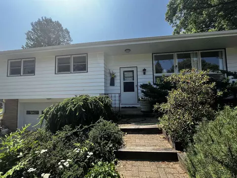 5717 S Hill Dr, Madison, WI 53705