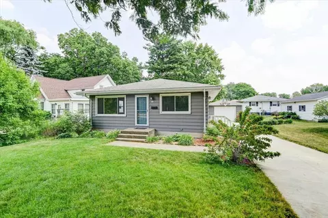 524 S Main St, Oregon, WI 53575