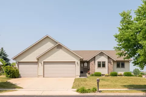 202 E School Rd, Cottage Grove, WI 53527
