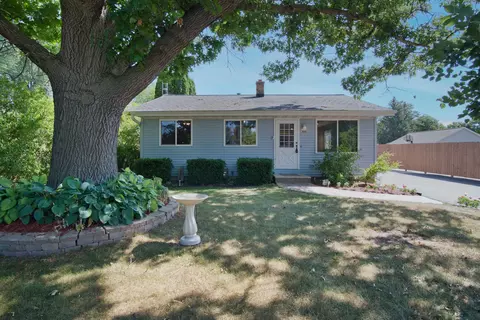 583 Monroe St, Pardeeville, WI 53954