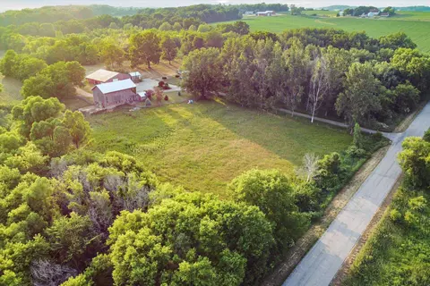 1728 S Coon Island Rd, Orfordville, WI 53576