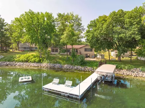 346 Fur Dr, Wisconsin Dells, WI 53965