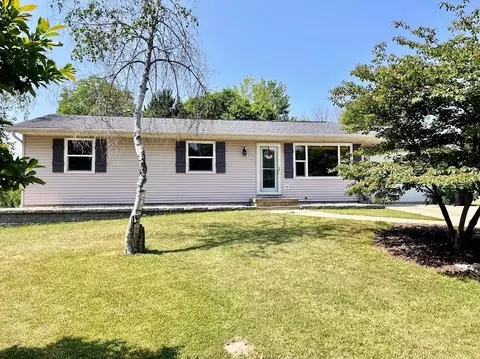189 Vincent Cir, Beaver Dam, WI 53916