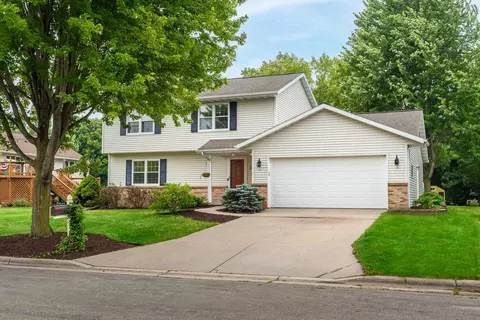 2319 Essex Dr, Sun Prairie, WI 53590
