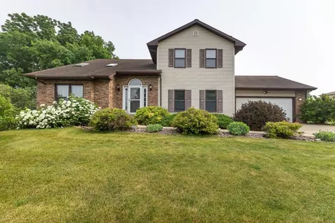 415 Vinegar Hill Rd, Platteville, WI 53818