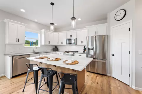 5163 Wild Rye Ct, Mcfarland, WI 53558