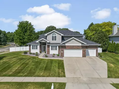 2751 Jasmine Dr, Fitchburg, WI 53711