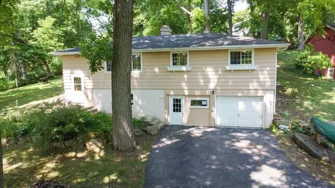 4195 Karmichael Ct, Madison, WI 53718