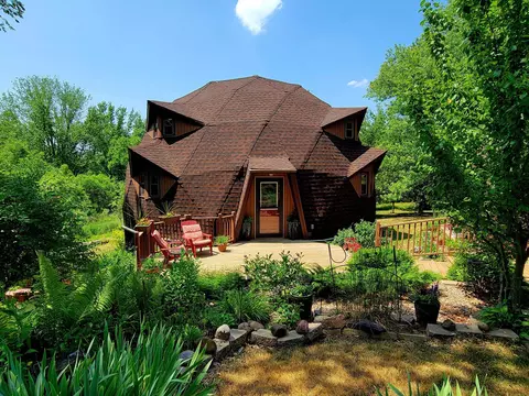 105 Draper St, North Freedom, WI 53951