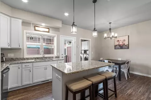 1501 Okeeffe Ave, Sun Prairie, WI 53590