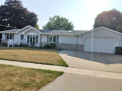 229 5th St, Prairie Du Sac, WI 53578
