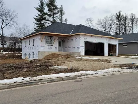 4312 Scottys Dr, Janesville, WI 53546