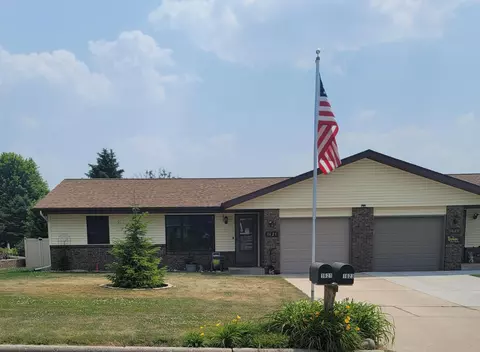 1621 Southridge Dr, Janesville, WI 53546