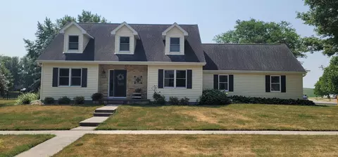 822 Spahn Dr, Waunakee, WI 53597